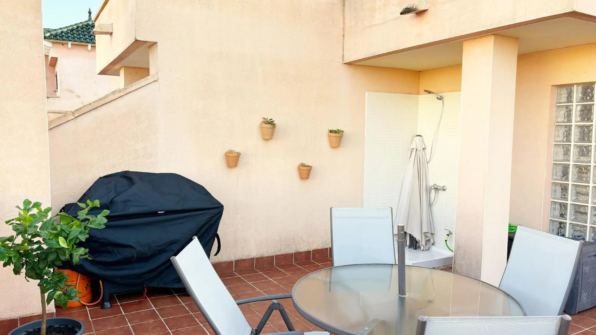 Traumhafte Familien-Ferienwohnung Mit Dachterrasse & Pool Calas de Mallorca 0*,  Spain
