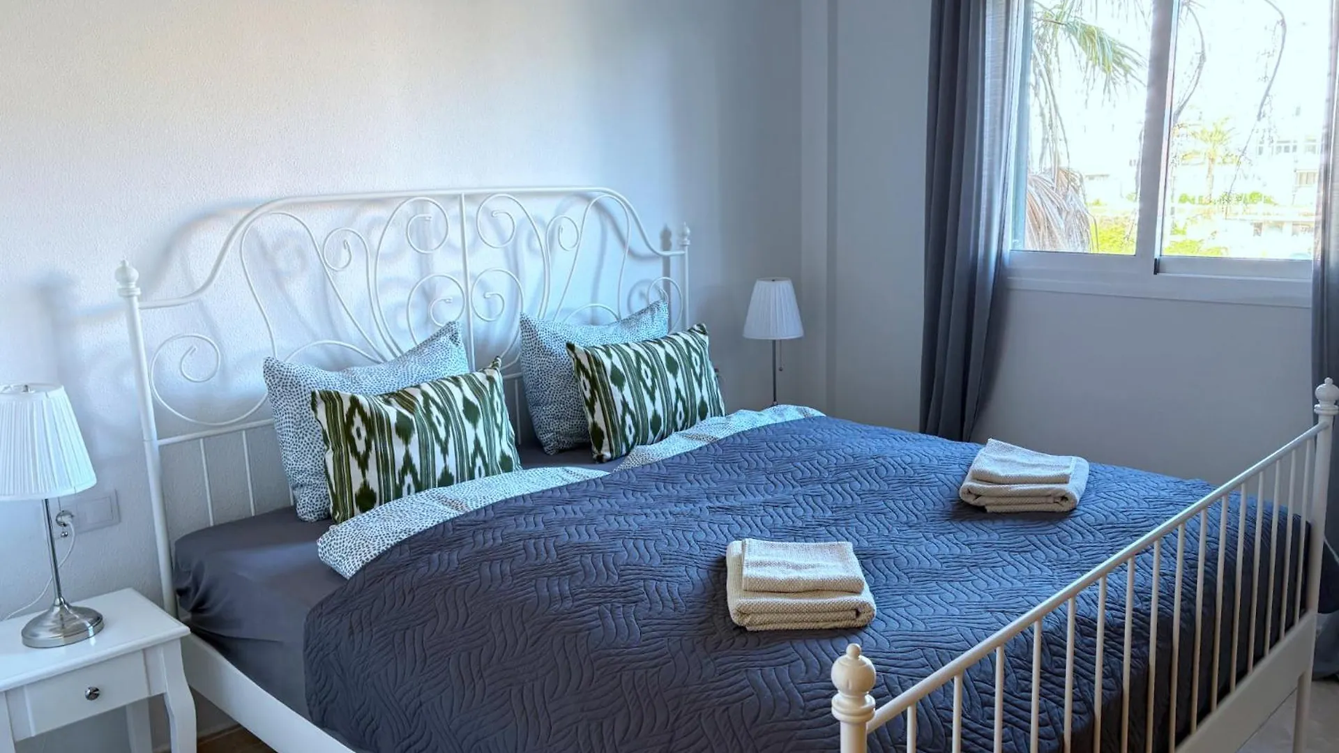 Traumhafte Familien-Ferienwohnung Mit Dachterrasse & Pool Calas de Mallorca Apartment